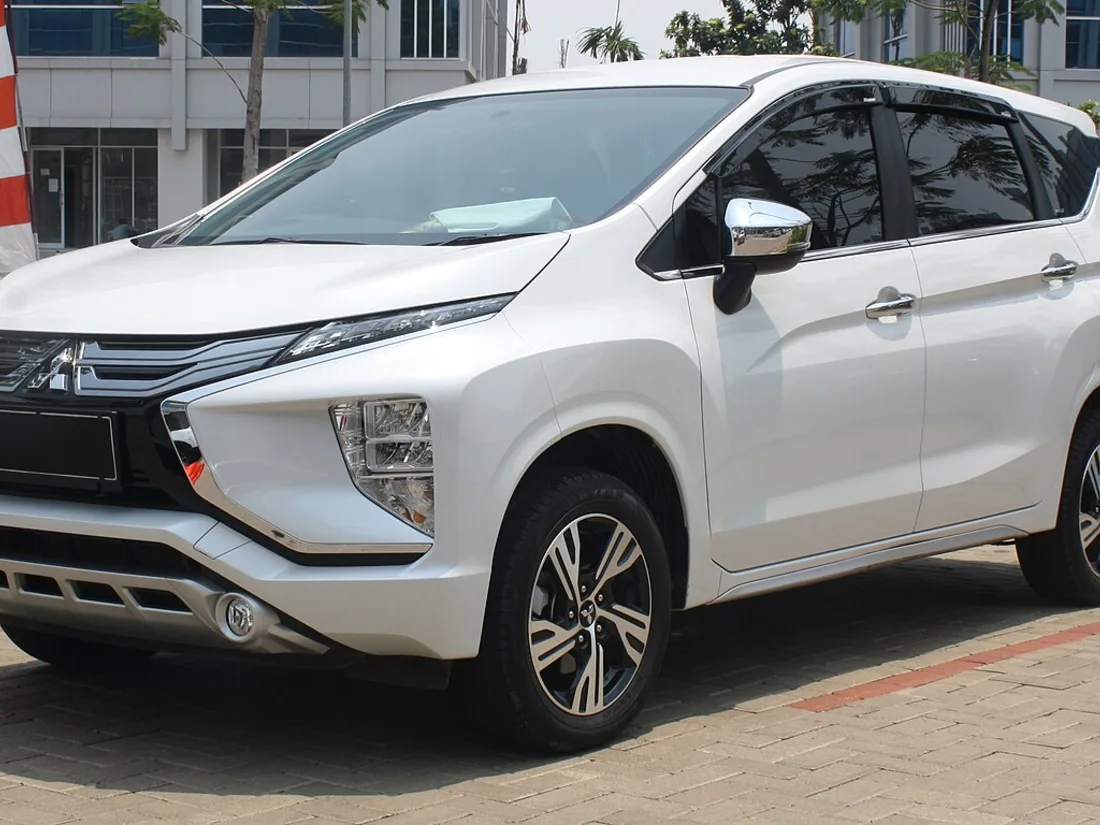 Mitsubishi Xpander Signature